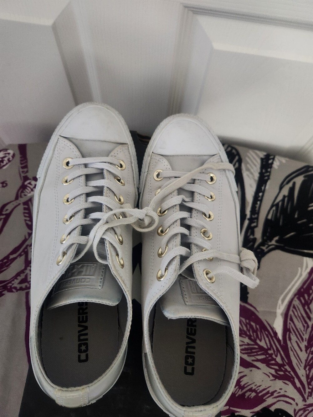 Converse White Low-Top Sneakers with Gold Eyelets - Picture 5 of 8